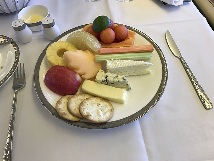 チーズと果物