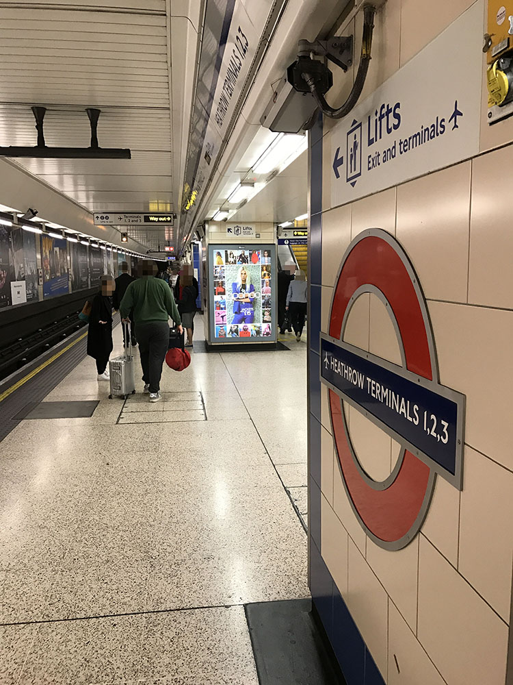 地下鉄駅