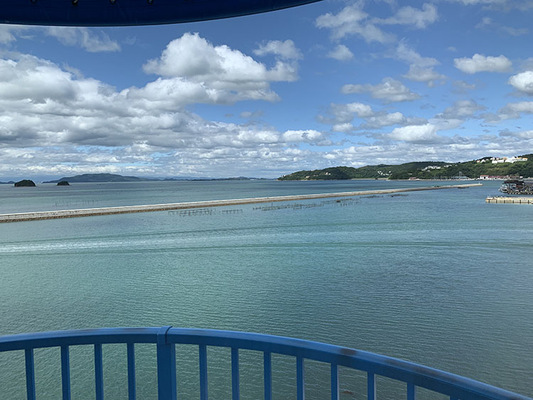 海と島と