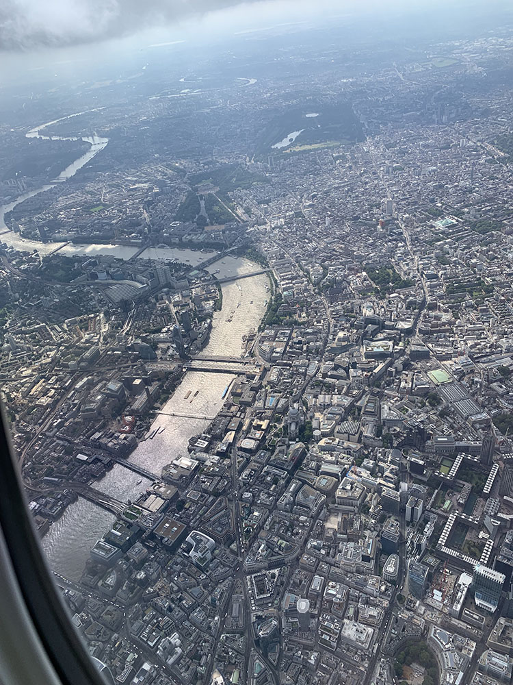 ロンドン上空