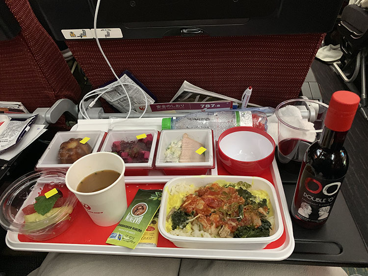 離陸後の機内食