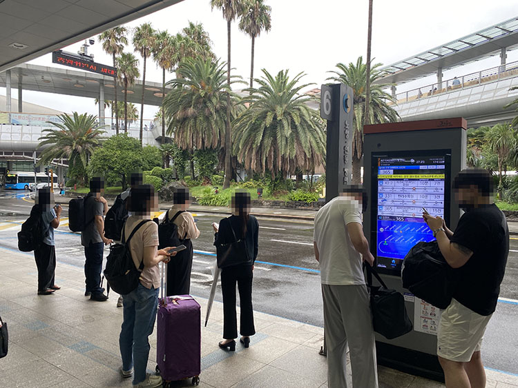 バス乗り場